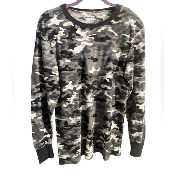 Grey camouflage print thermal tee. - Picture 1 of 1